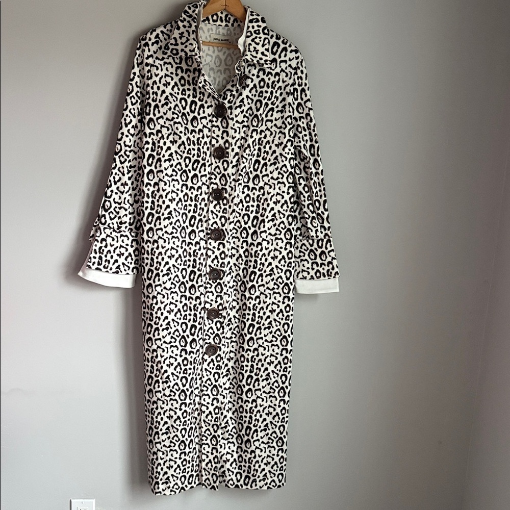 Julia Allert Leopard Print Long Button-Down Dress - image 2